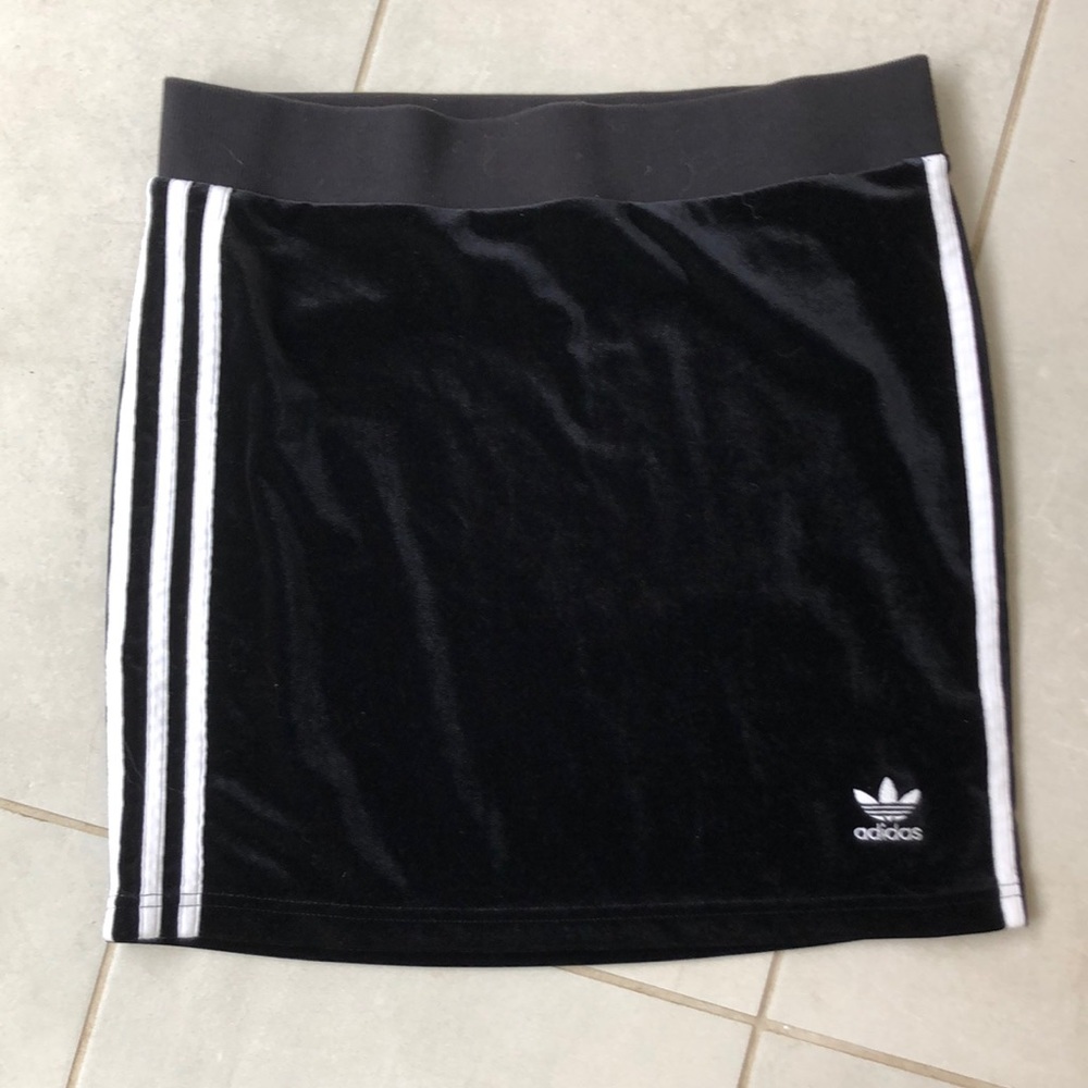 Adidas mini skirt- S